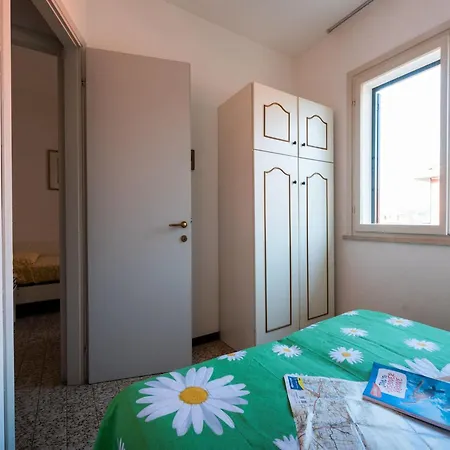 Townhouse With Garden And Pool In