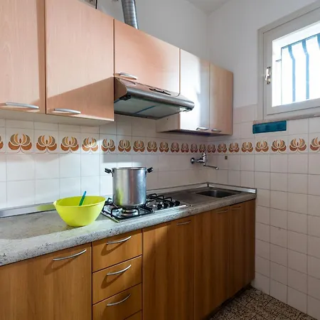 Townhouse With Garden And Pool In Bibione